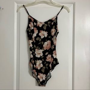 American Eagle Soft & Sexy Ribbed Floral Bodysuit Size Small
